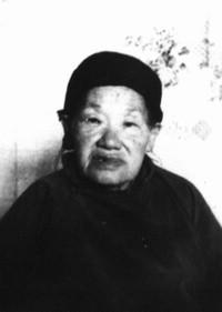 刘何氏遗像